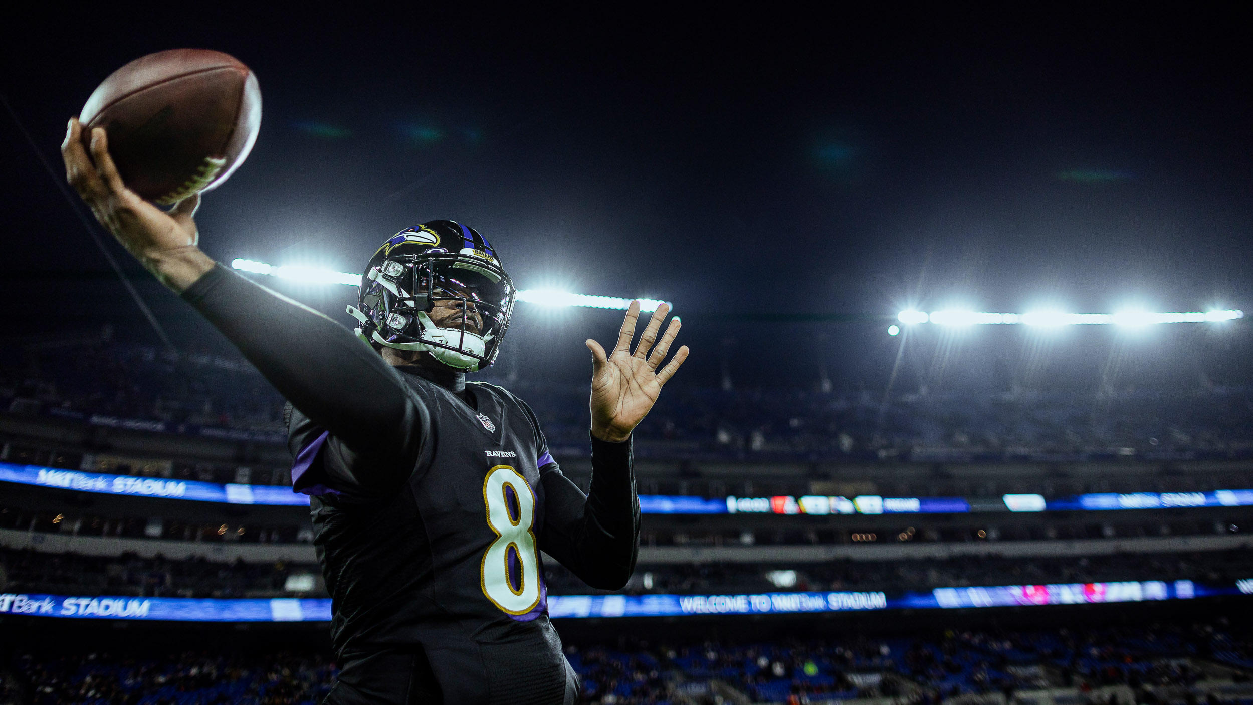 TOP NFL ADVERTISING PHOTOGRAPHER IN THE UNITED STATES SPORTS BRAND CAMPAIGN CREATIVE DIRECTOR