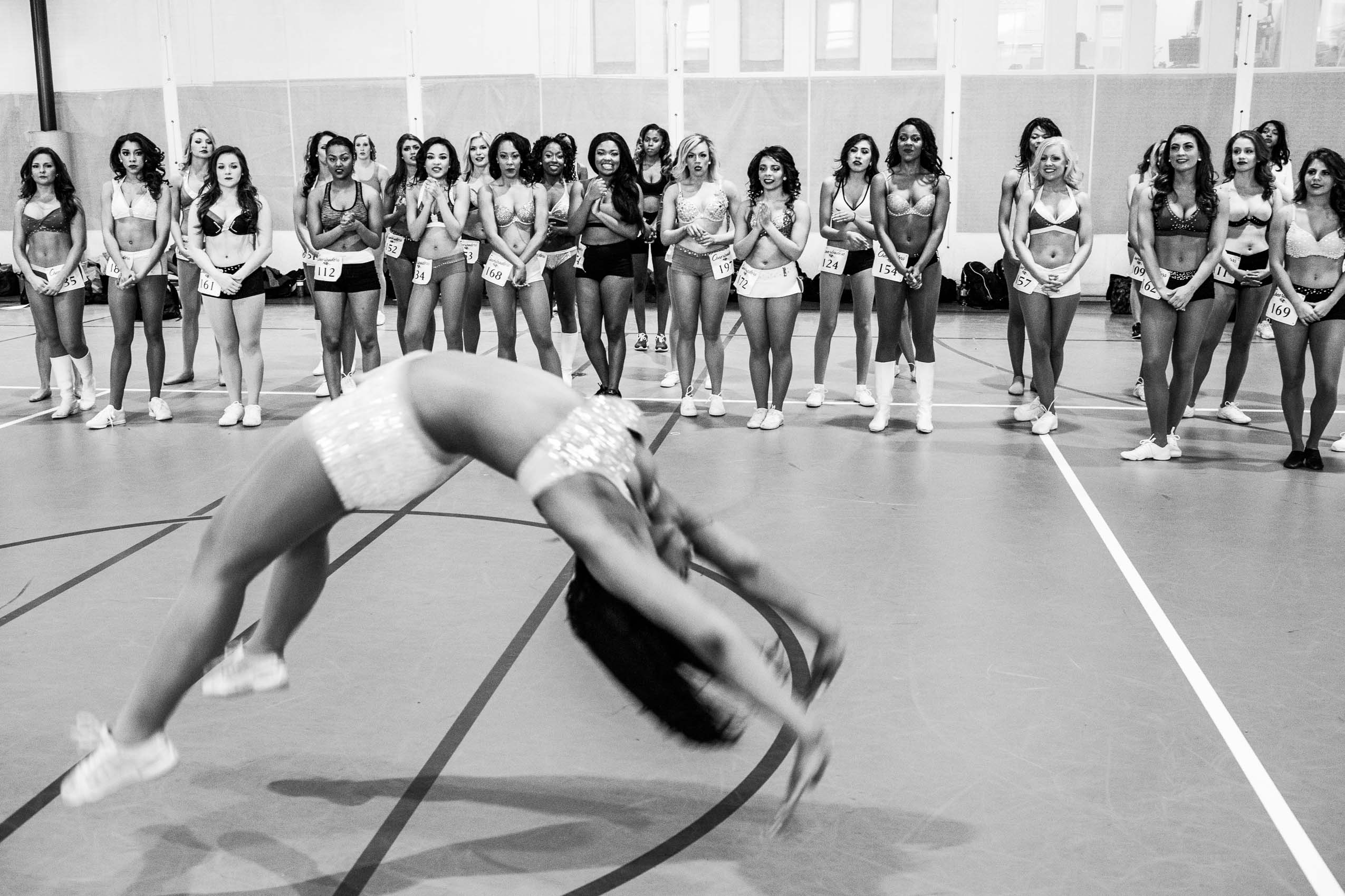 COMMERCIAL ATHLETE DOCUMENTARY PHOTOGRAPHY OF CHEERLEADING CULTURE BEHIND THE SCENES CHEER LIFE PROFESSIONAL CHEERLEADING REPORTAGE PHOTOGRAPHER IN WASHINGTON DC BALTIMORE