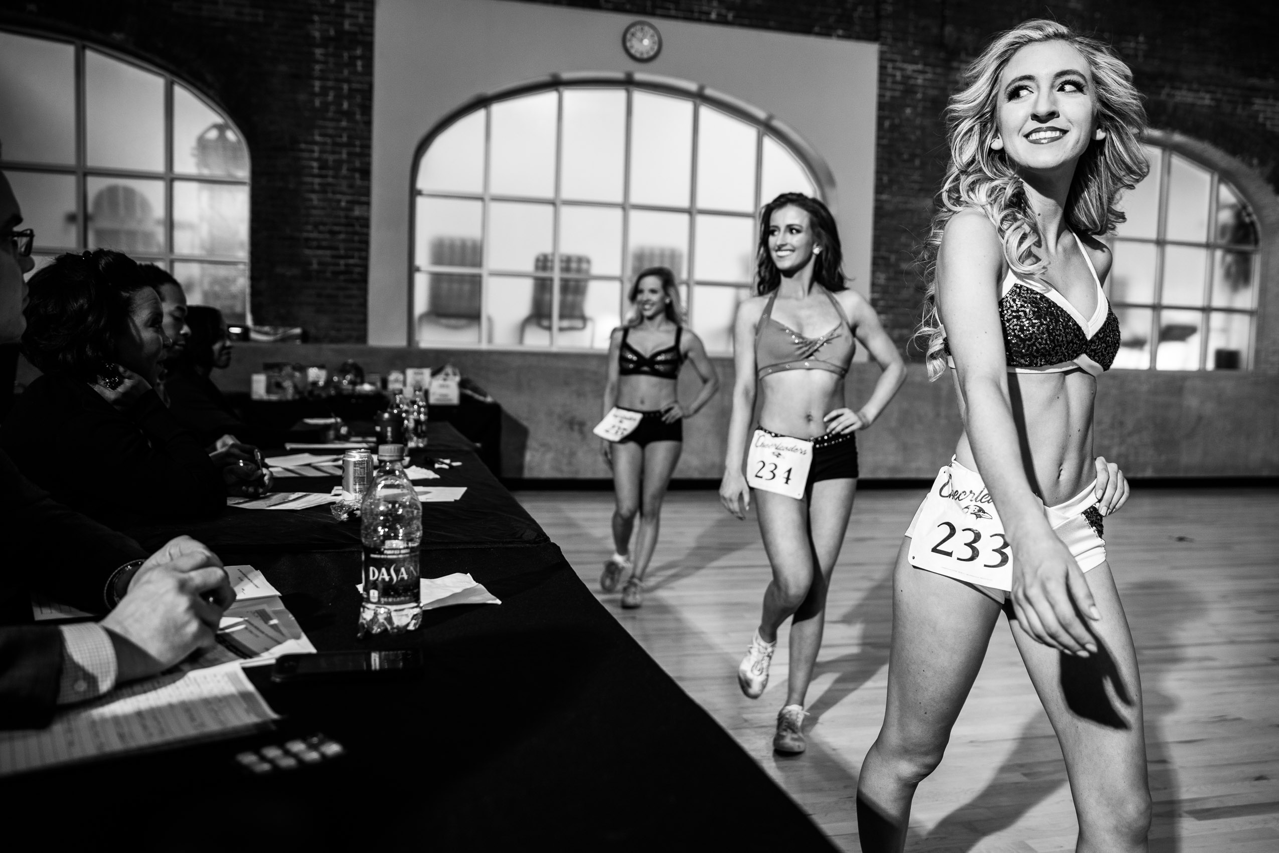 COMMERCIAL ATHLETE DOCUMENTARY PHOTOGRAPHY OF CHEERLEADING CULTURE BEHIND THE SCENES CHEER LIFE PROFESSIONAL CHEERLEADING REPORTAGE PHOTOGRAPHER IN WASHINGTON DC BALTIMORE