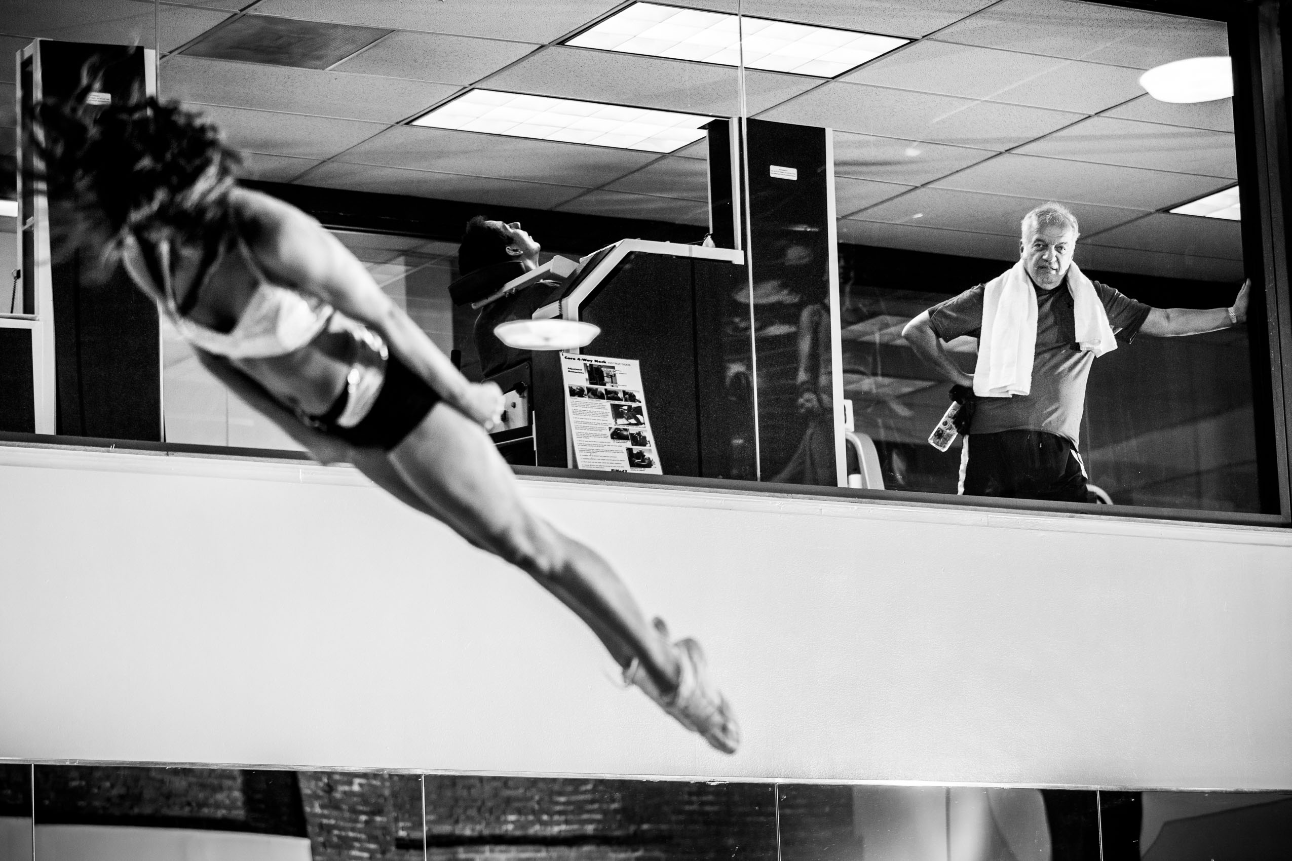 COMMERCIAL ATHLETE DOCUMENTARY PHOTOGRAPHY OF CHEERLEADING CULTURE BEHIND THE SCENES CHEER LIFE PROFESSIONAL CHEERLEADING REPORTAGE PHOTOGRAPHER IN WASHINGTON DC BALTIMORE