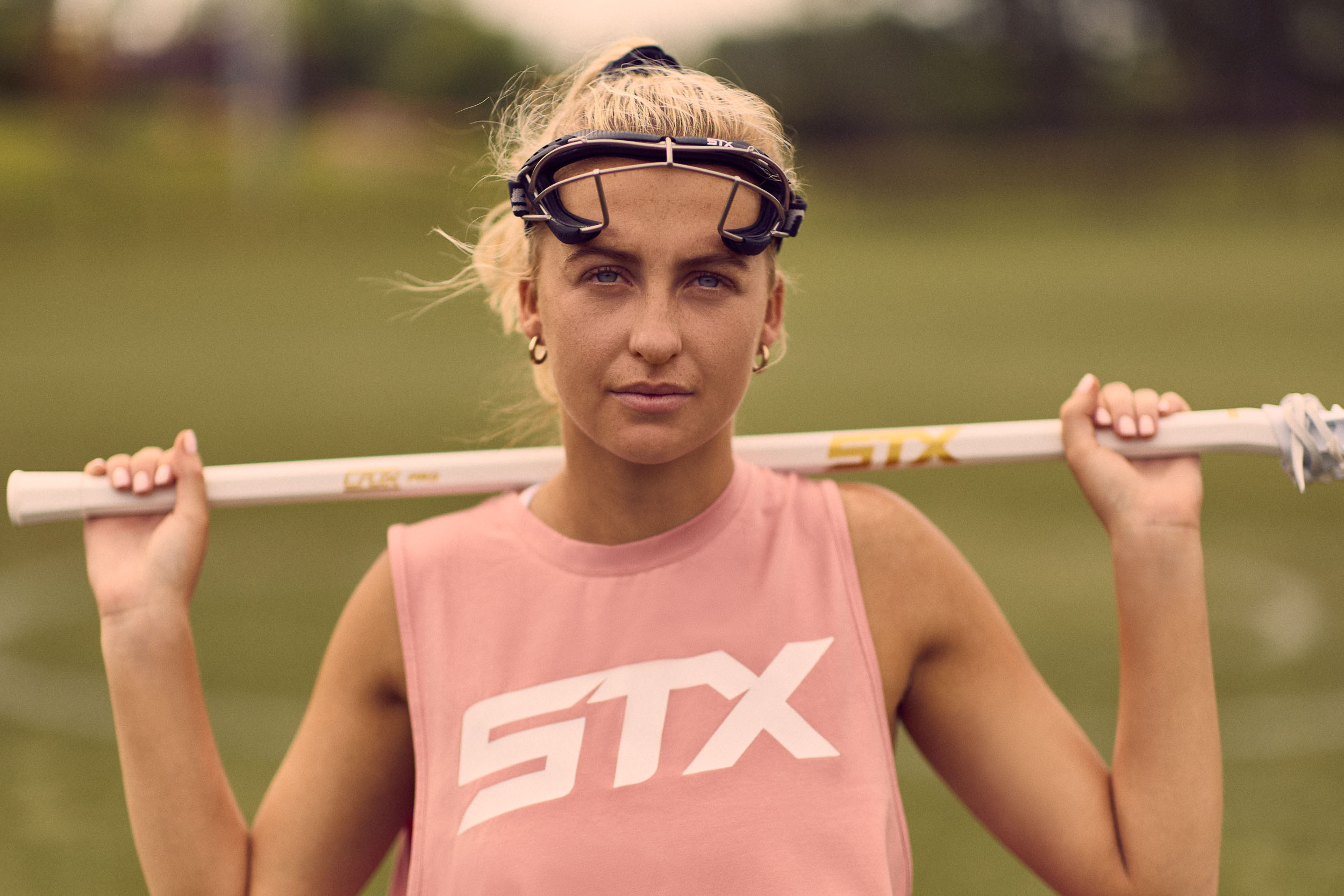 COMMERCIAL SPORTS ADVERTISING PHOTOGRAPHER SPECIALIZING IN ATHLETE PORTRAIT PHOTOGRAPHY