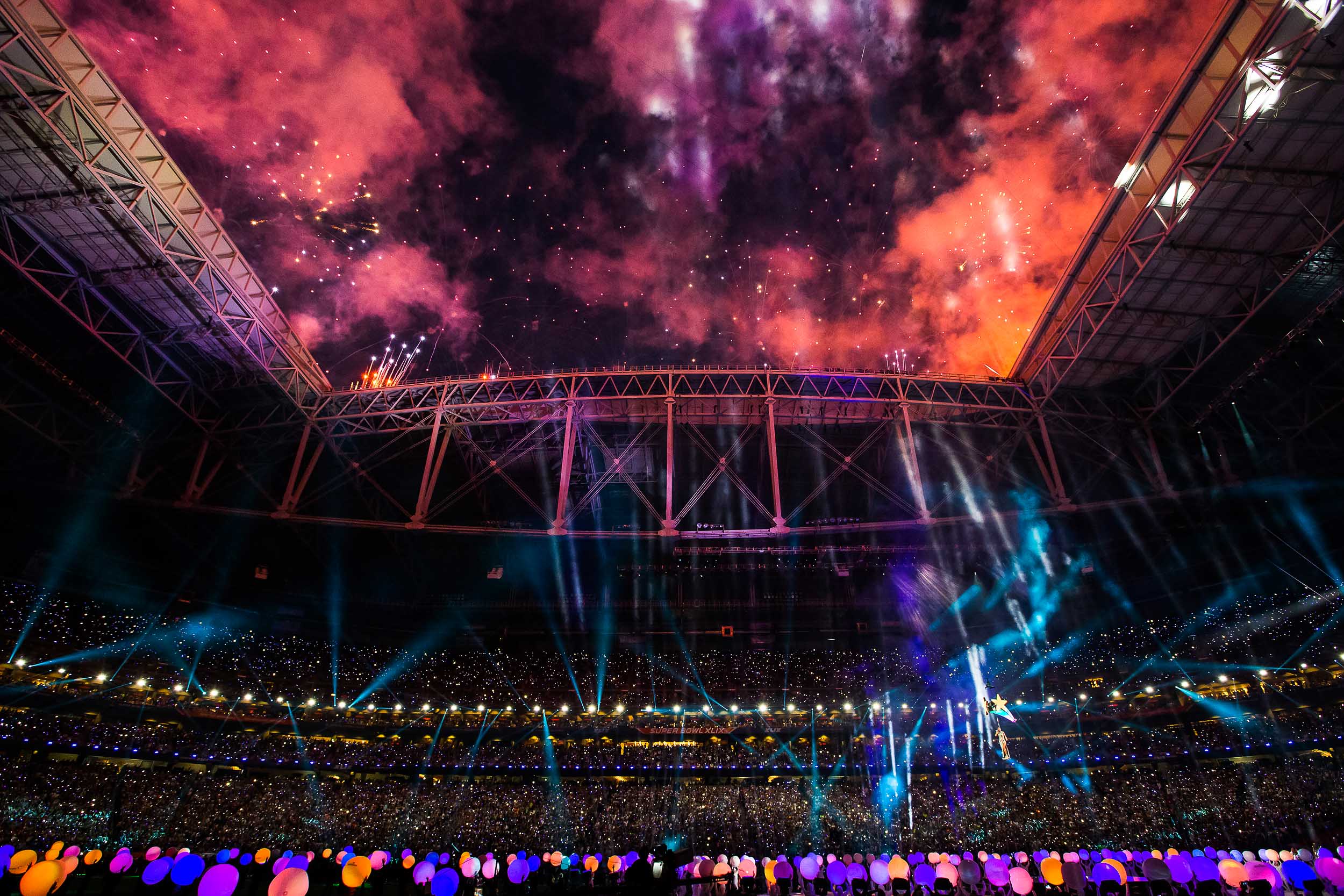 BEST NFL SUPER BOWL ACTION HIGHLIGHTS PHOTOGRAPHY WITH NFL MVP TOM BRADY PATRICK MAHOMES PEYTON MANNING WITH BEYONCE KNOWLES-CARTER HALFTIME PERFORMANCE PHOTOGRAPHER IN LOS ANGELES